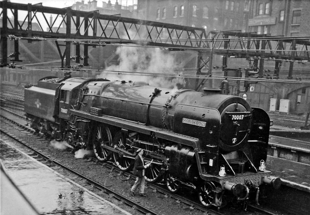 A smart Britannia Pacific locomotive at... © Ben Brooksbank :: Geograph ...