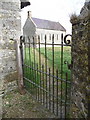 Toller Fratrum: churchyard gate