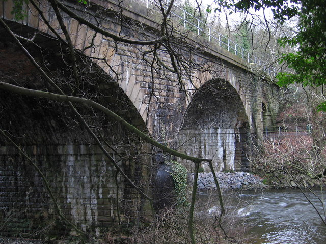 Matlock Railway Bridge Over River © Dave Bevis Geograph Britain