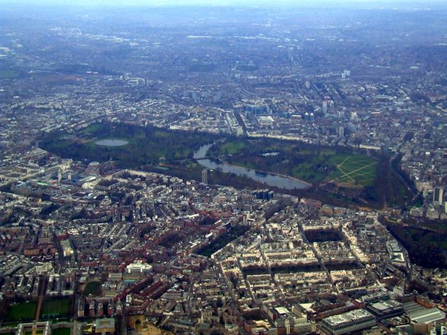 Лондон запад. West London. South West London. Aerial photograph of Hyde Park,London. Вэстен Сити.