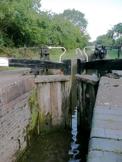 Tardebigge Lock No 32, Worcestershire © Roger D Kidd cc-by-sa/2.0 ...