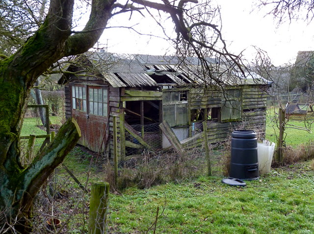 Shed on its last legs at Ivy House Farm, Mobberley