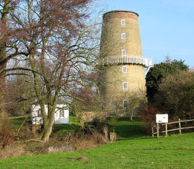 Mill and pump house, Little Cressingham