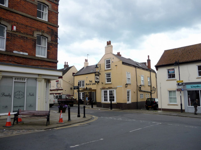 The Black Lion, High Street, Bridlington © Christine Matthews cc-by-sa ...