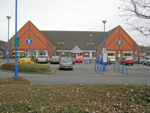 Donington Castle Co Op Trevor Rickard Cc By Sa Geograph Britain And Ireland