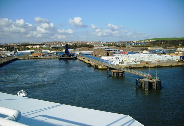 Rosyth Ferry Dock © John MacKenzie cc-by-sa/2.0 :: Geograph Britain and ...