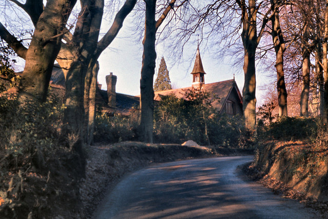 Pasture Wood Road Beatrice Webb House David Dixon cc by sa 2.0