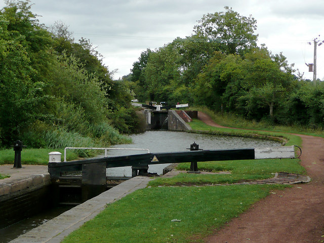 Tardebigge Locks No 46 and 47,... © Roger Kidd cc-by-sa/2.0 :: Geograph ...