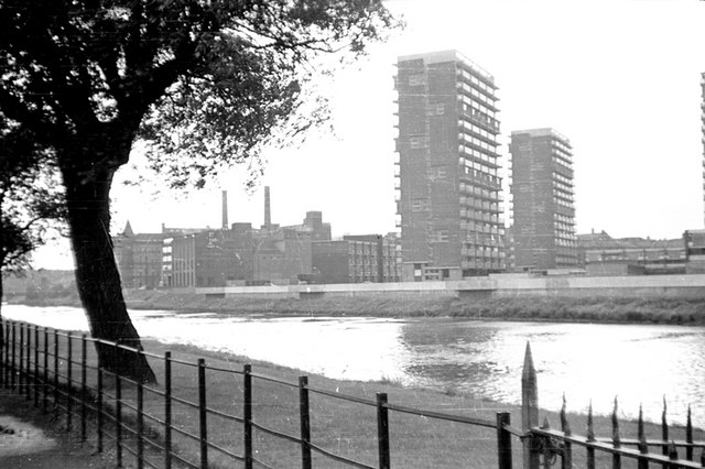 River Clyde, SE from Glasgow Green © Donald MacDonald :: Geograph ...