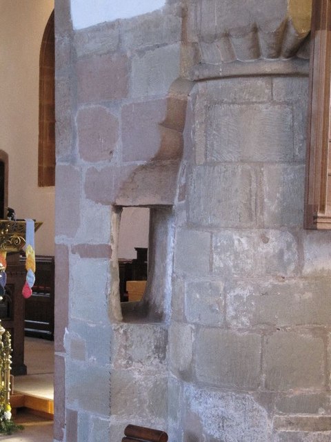 Hagioscope in the pillar