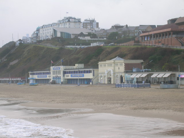 West Beach, Bournemouth © JThomas cc-by-sa/2.0 :: Geograph Britain and ...
