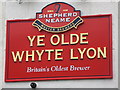 (Another) sign for Ye Olde Whyte Lyon, Locksbottom