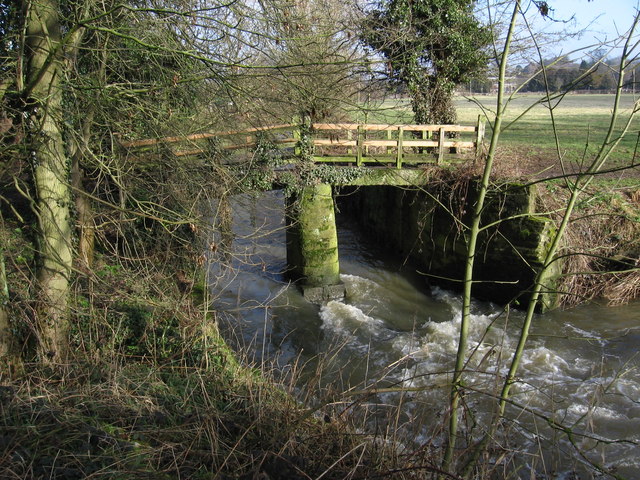 South Wingfield - River Amber at... © Dave Bevis cc-by-sa/2.0 ...