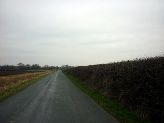 Withernwick Road north towards Great Hatfield