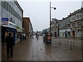 Wet morning in the High Street