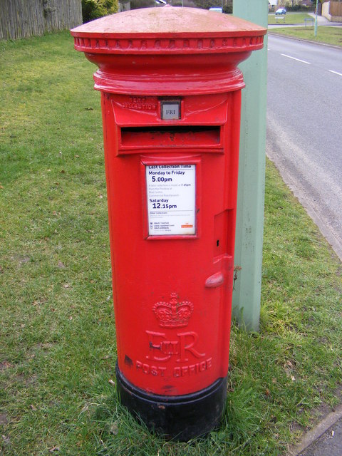 Manor Road Postbox