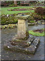 Waddington Coronation Gardens, Sundial