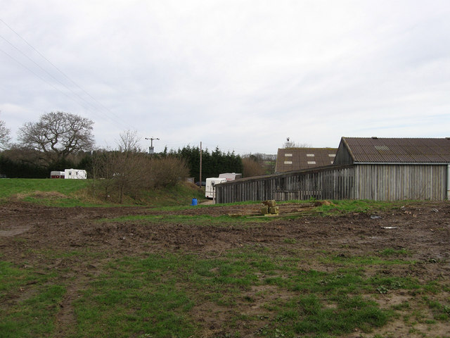 Rowebuck Stud © Simon Carey cc-by-sa/2.0 :: Geograph Britain and