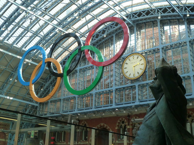 Giant Olympic Rings in St Pancras International 