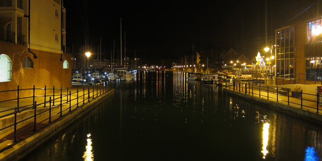Sovereign Harbour at night