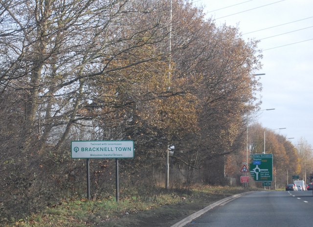 Bracknell town Sign, A329