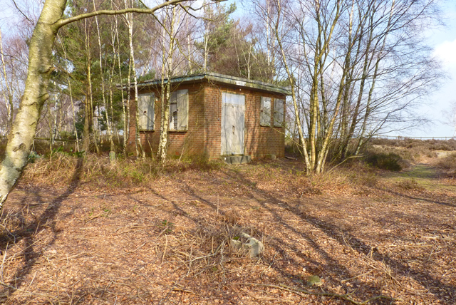 Building on the Ridge at Ramsdown... © Mike Smith cc-by-sa/2.0 ...