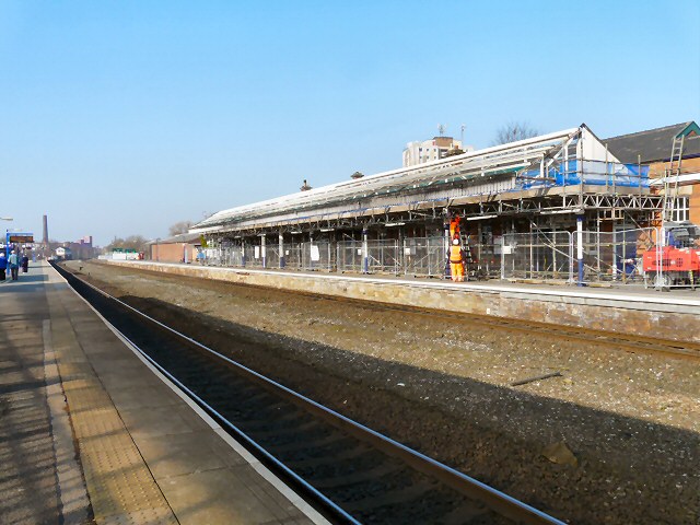 Stalybridge Station © Gerald England :: Geograph Britain and Ireland