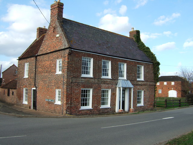 The Old Five Bells near Pinchbeck © Richard Humphrey :: Geograph ...