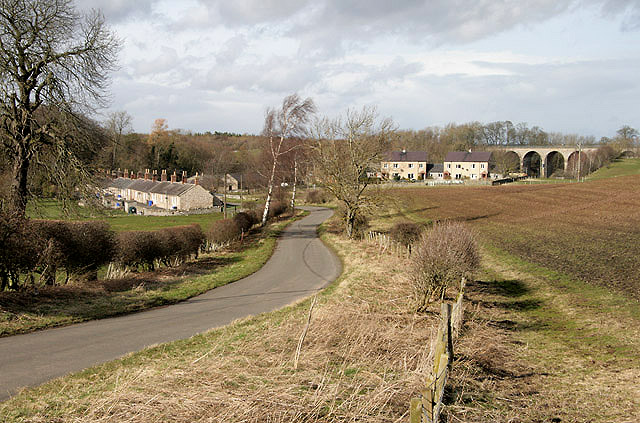 The road in to West Learmouth