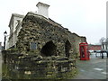 Telephone box in Castle Way