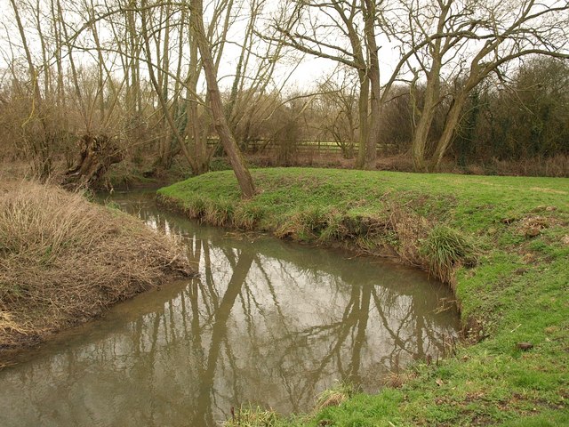 Loughton Brook © Derek Harper cc-by-sa/2.0 :: Geograph Britain and Ireland