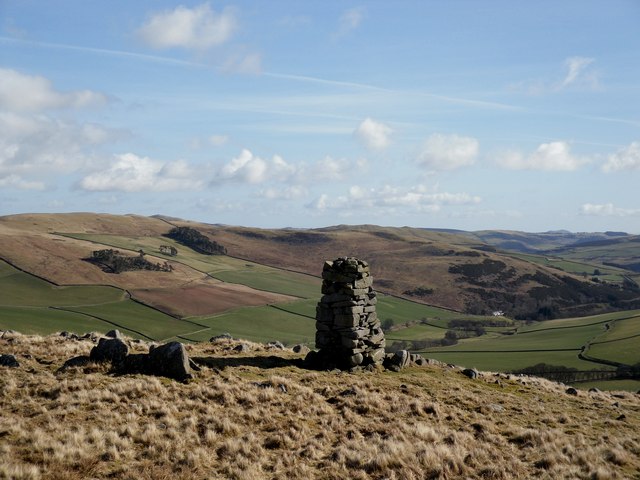 Looking East from one of the Large Cairns on the summit of Cauld Face