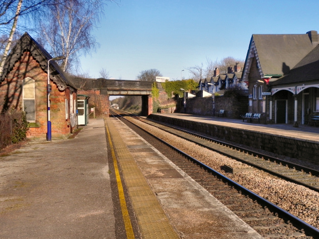 Glazebrook Station © David Dixon cc-by-sa/2.0 :: Geograph Britain and ...