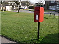 Ringwood: postbox № BH24 42, Somerville Road