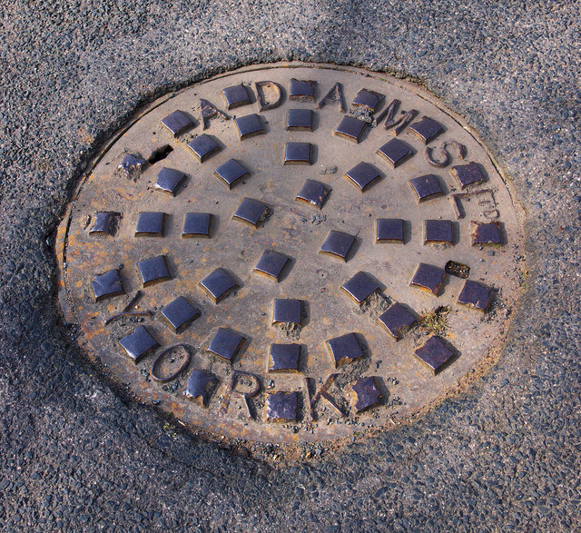 Manhole cover, Dunmurry