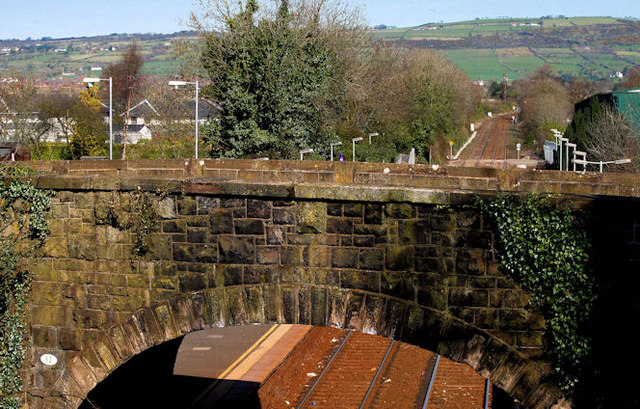 Railway bridge, Whiteabbey station © Albert Bridge cc-by-sa/2.0 ...