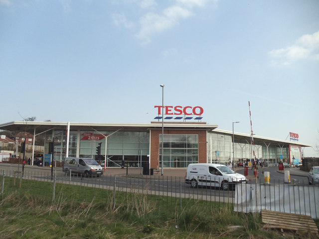 Tesco supermarket, Hemsworth © Bill Henderson cc-by-sa/2.0 :: Geograph ...