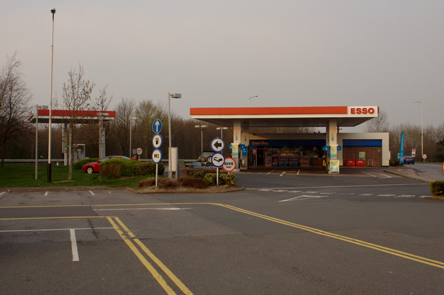 Petrol Station, Woolley Edge Services © Mark Anderson cc-by-sa/2.0 ...