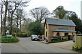 Cottage at the junction, Fairseat