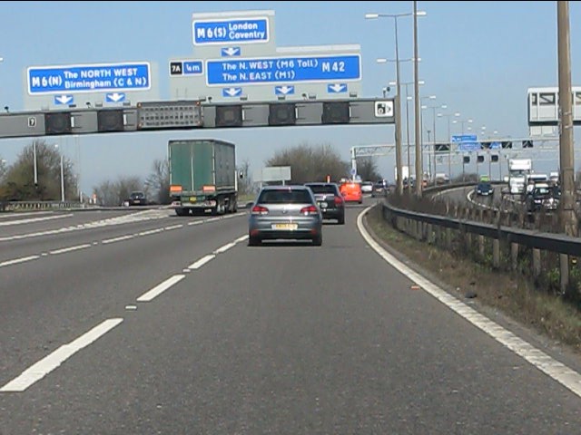 M42 Motorway at junction 7, northbound © Peter Whatley cc-by-sa/2.0 ...