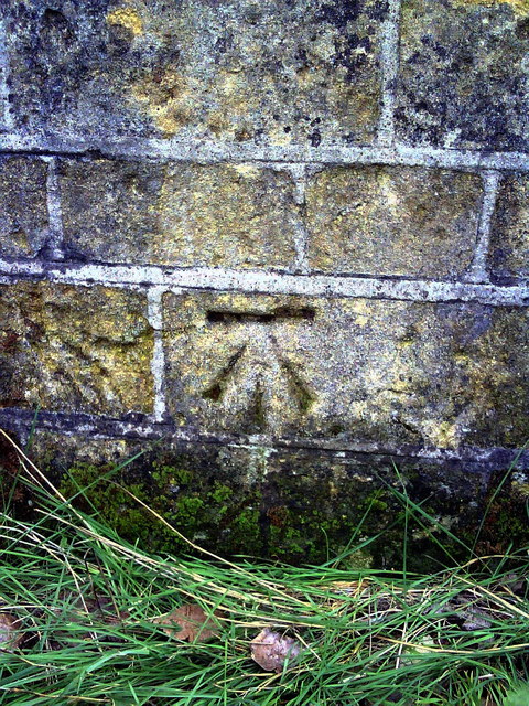 Benchmark on eastern parapet of the old Bayswater Bridge