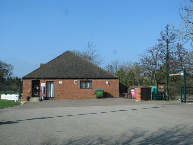 Sports pavilion at Cropredy © Sarah Charlesworth cc-by-sa/2.0 ...