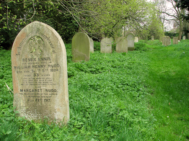 Earlham Road Cemetery © Evelyn Simak Cc By Sa 2 0 Geograph Britain