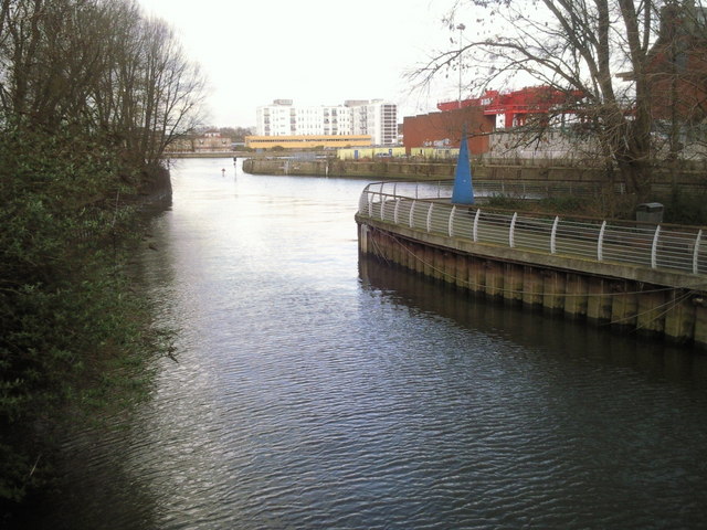 Mouth of the River Wandle at The Spit