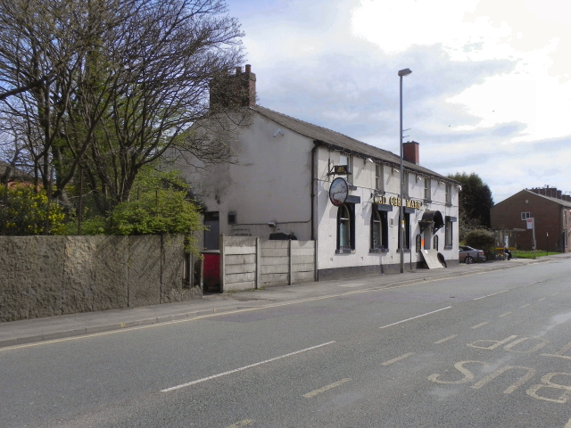 The Old Grey Mare Pub, Royton © David Dixon :: Geograph Britain and Ireland