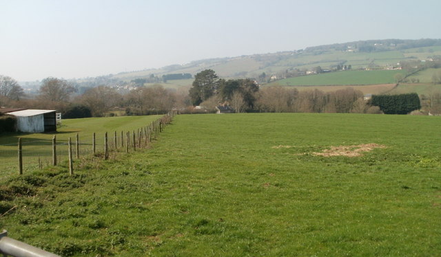 View from the west side of the lane to... © Jaggery cc-by-sa/2.0 ...