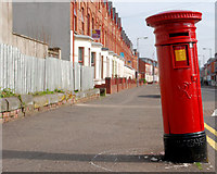 J3472 : Victorian pillar box, Belfast (2) by Albert Bridge