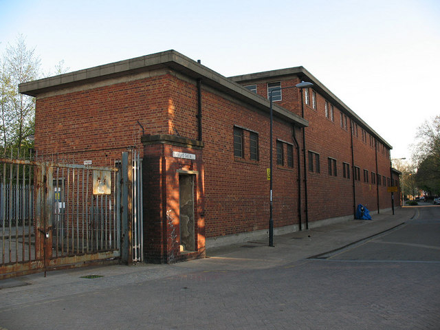 Electricity building, Deptford Green © Stephen Craven :: Geograph ...