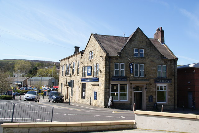 The Crown, Darwen © Bill Boaden :: Geograph Britain and Ireland