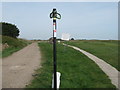 Footpath and byway junction near Golf Road